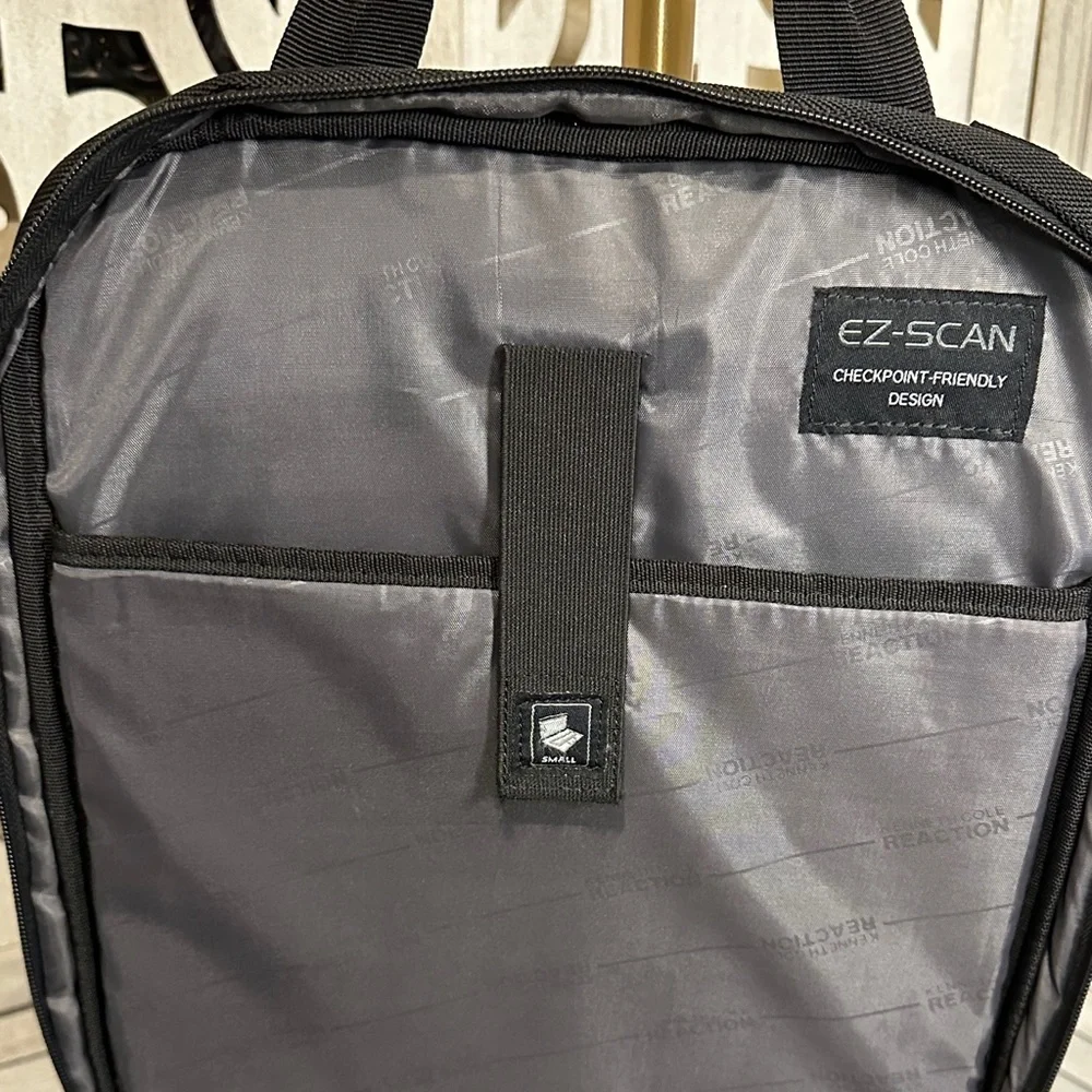 Kenneth Cole Black EX ScamLaptop Briefcase